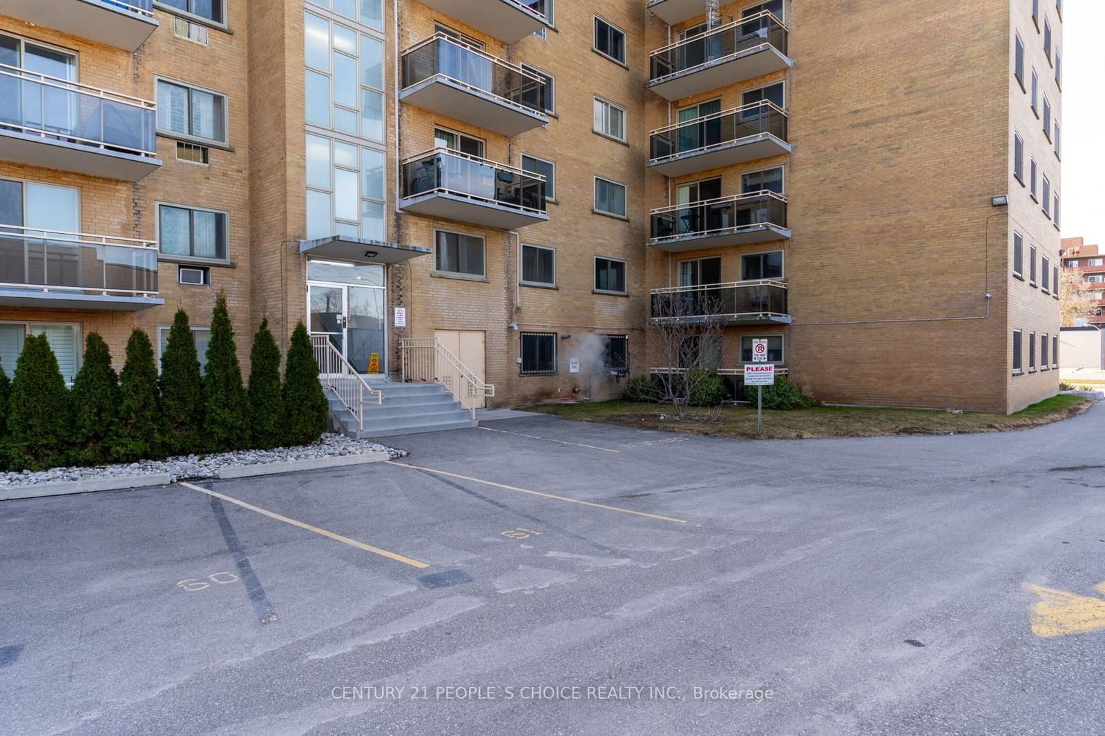 Condo sold at 601-87 St. George Street, Brantford, N3R 1V5 - MLS: X12067029