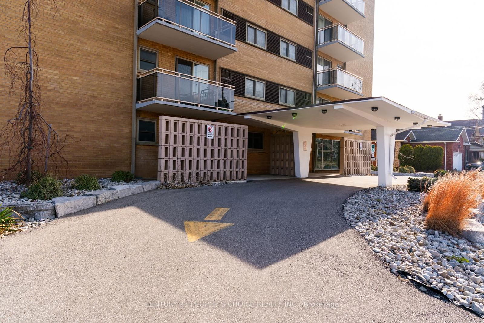 Condo sold at 601-87 St. George Street, Brantford, N3R 1V5 - MLS: X12067029