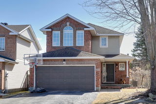 22 SHERRING Crescent