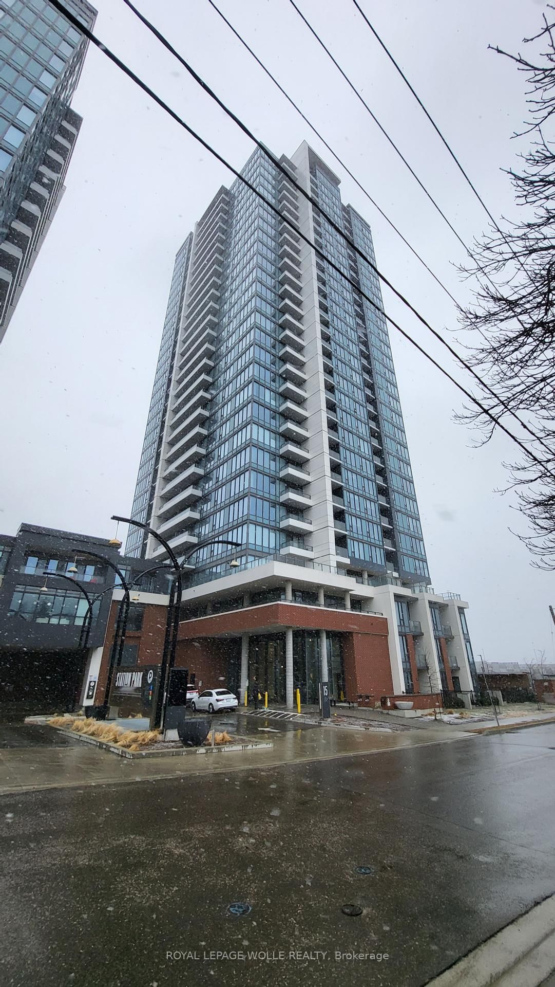 Condo for lease at 304-15 Wellington Street, Kitchener, N2G 0E4 - MLS: X12067312