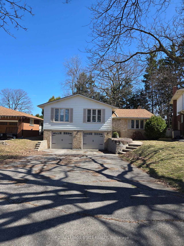15 Brooks Court
