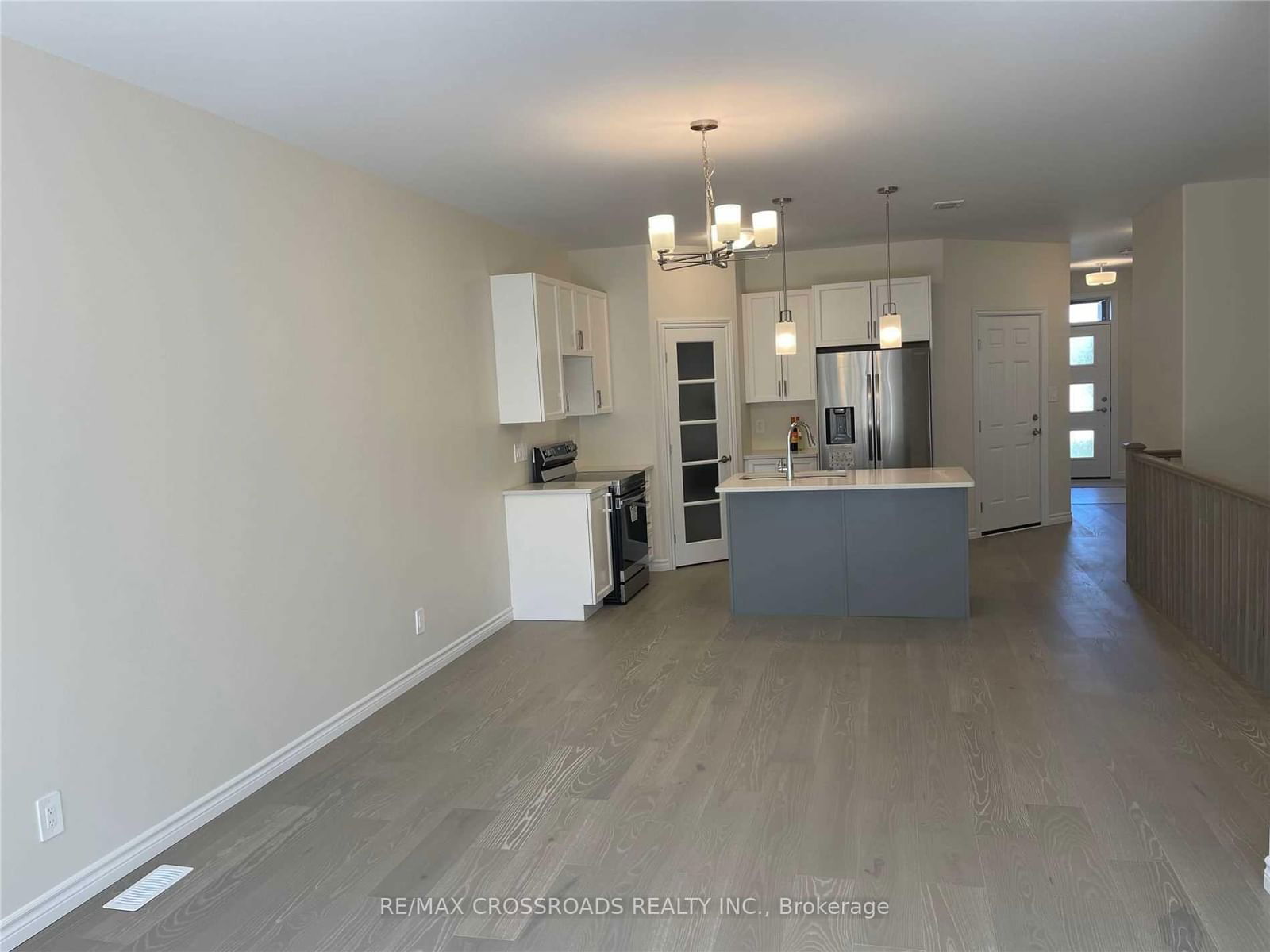 Detached House leased at 22 Athabaska Drive, Belleville, Thurlow Ward, K8N 2Z9 - MLS: X12067981