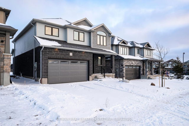 3 Grundy Crescent