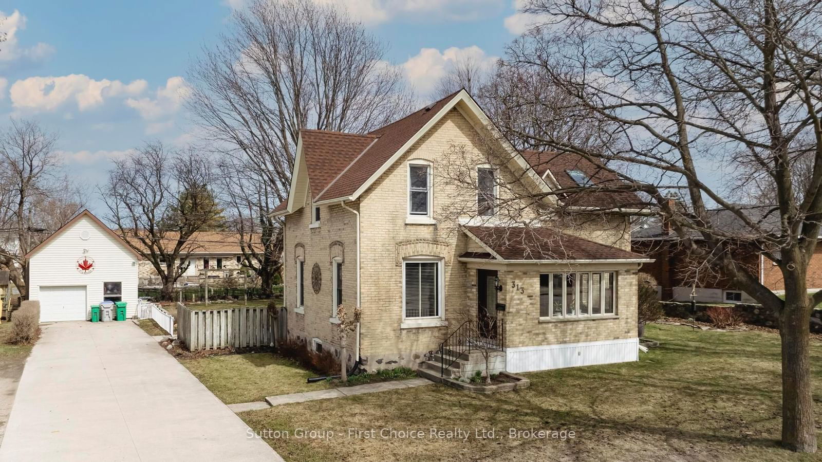 Detached House for sale at 313 Huron Road, Goderich, Goderich (Town), N7A 3A1 - MLS: X12068224