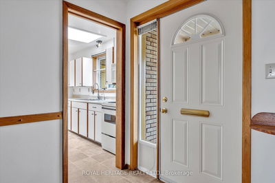 411 Highland Rd, Peterborough North - 1 South image-0-3