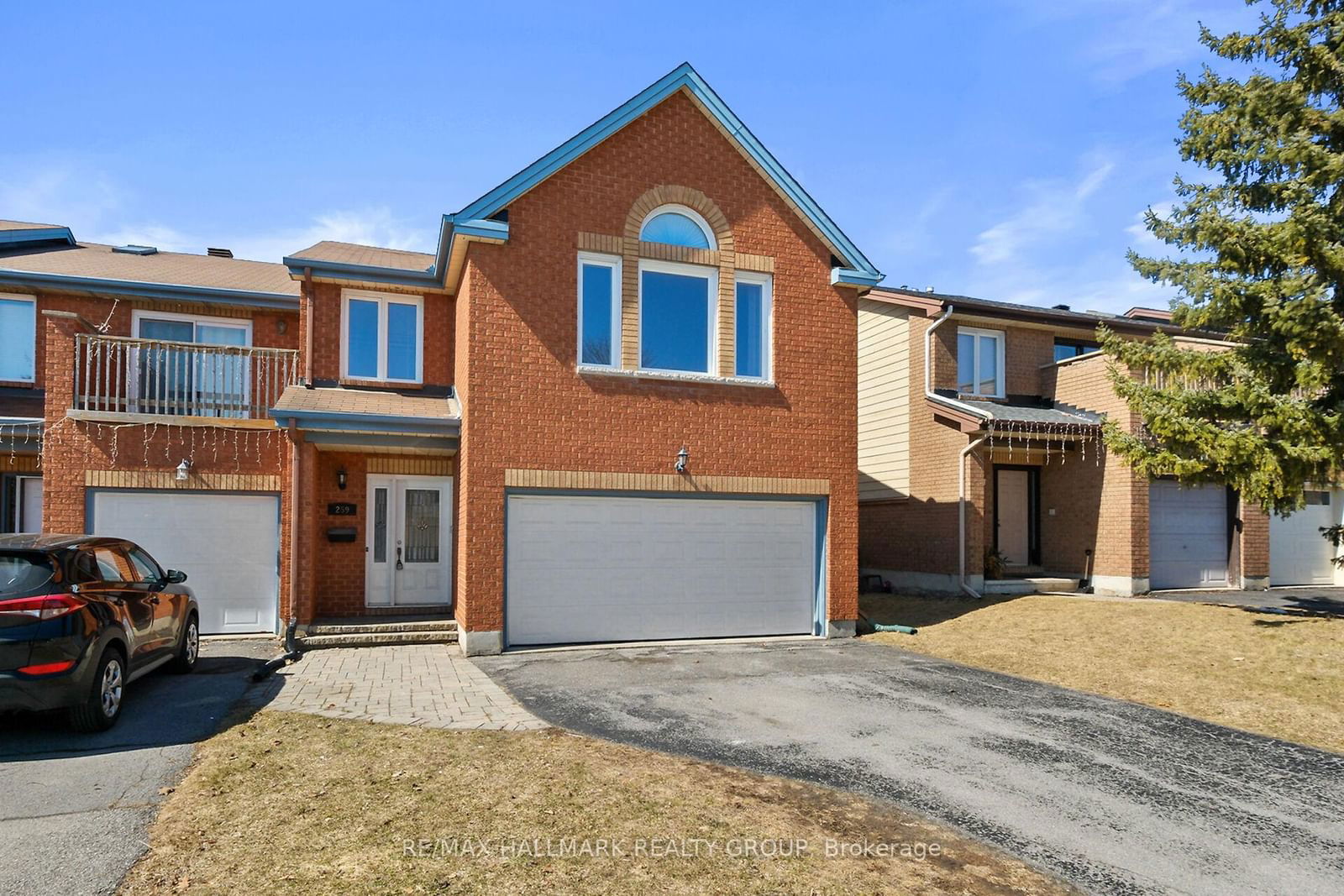 Townhouse sold at 259 Knudson Drive, Kanata, Kanata Lakes/Heritage Hills, K2K 2N8 - MLS: X12068613