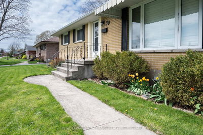 70 Briscoe St, Loyalist - Amherstview image-0-2