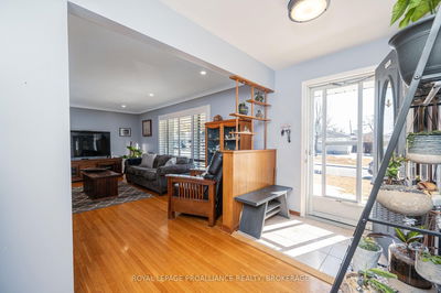70 Briscoe St, Loyalist - Amherstview image-0-3