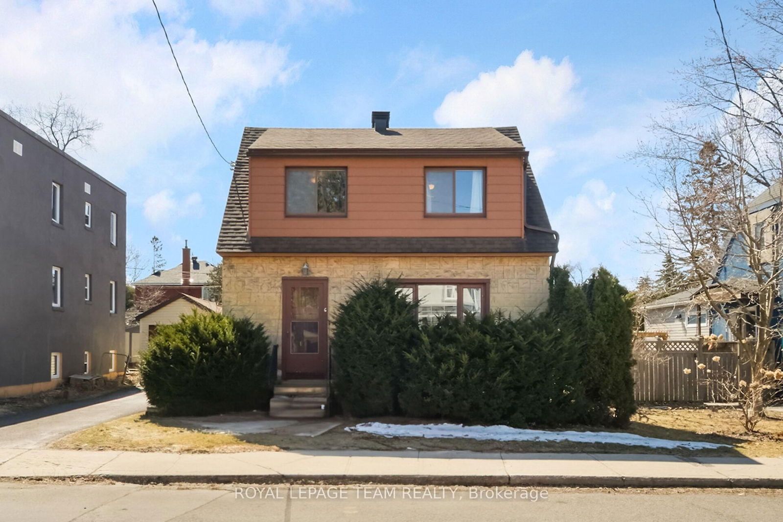 Detached House sold at 6 King George Street, Ottawa, Overbrook, K1K 1V8 - MLS: X12068823