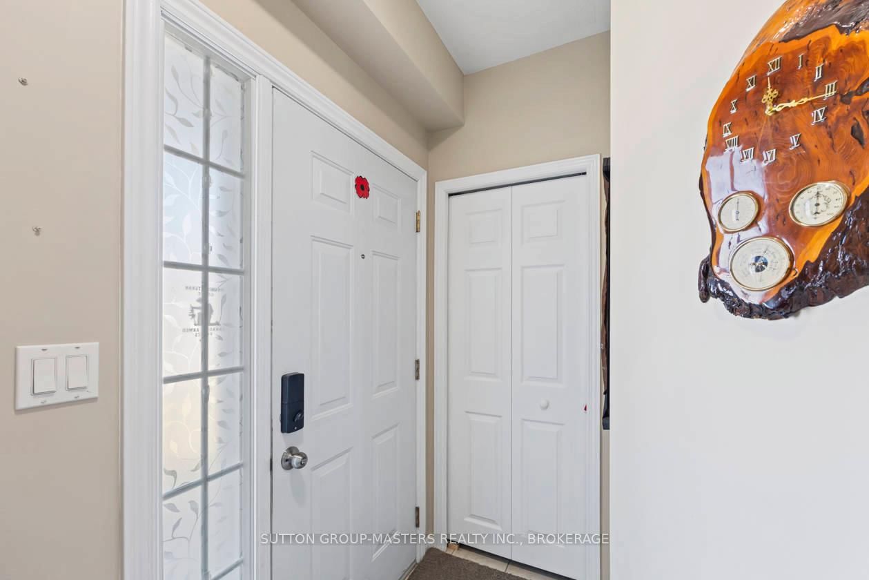 Semi-Detached House for sale at 658 Tanner Drive, Kingston, East Gardiners Rd, K7M 8Y2 - MLS: X12068977