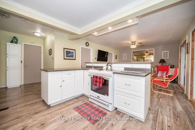 628 Goldfinch Way, Stonecliffe - Head Twp image-0-2