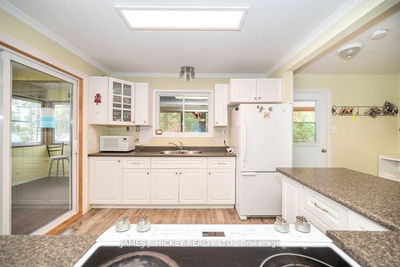 628 Goldfinch Way, Stonecliffe - Head Twp image-0-4