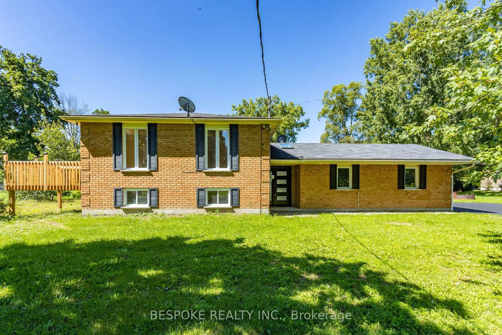 Building at 226 Stockdale Road, Quinte West, Murray Ward