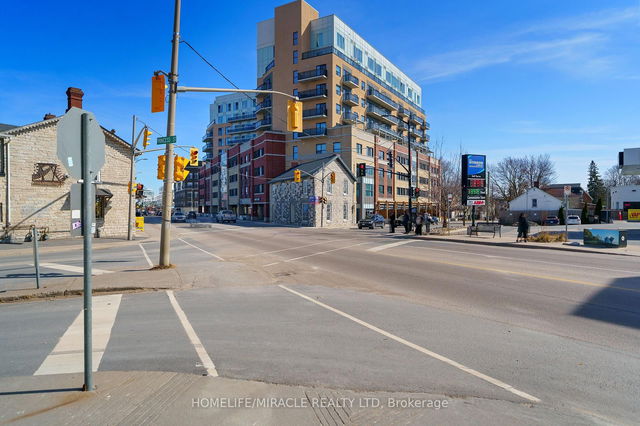 721 - 652 Princess Street
