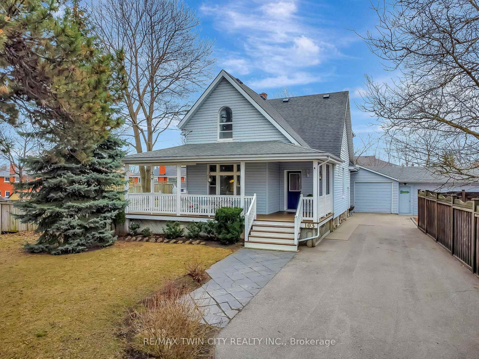 Detached House sold at 103 Belleview Avenue, Kitchener, N2B 1G6 - MLS: X12069827