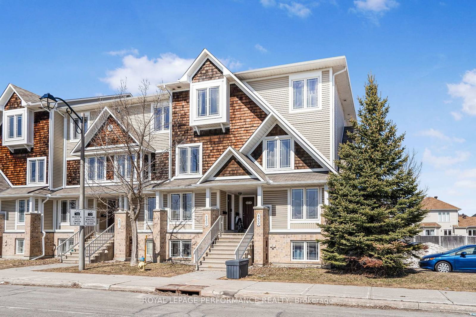 Townhouse sold at B-433 Chapman Mills Drive, Ottawa, Barrhaven - Strandherd, K2J 5P4 - MLS: X12069869