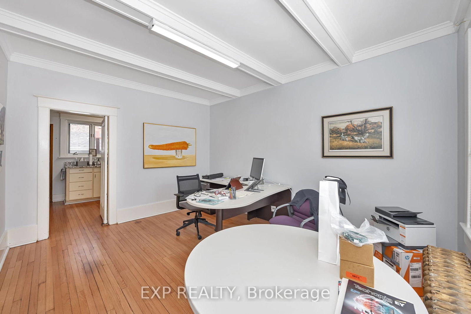 Listing Image 9