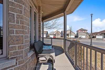 236 Rose Abbey Dr, Kingston - Kingston East (Incl Barret Crt) image-0-2