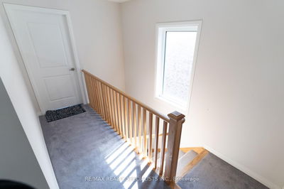 6 Rustic Oak Tr, North Dumfries -  image-0-1