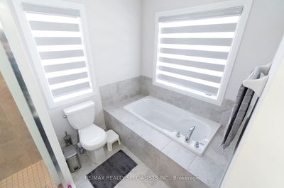 6 Rustic Oak Tr, North Dumfries -  image-0-4