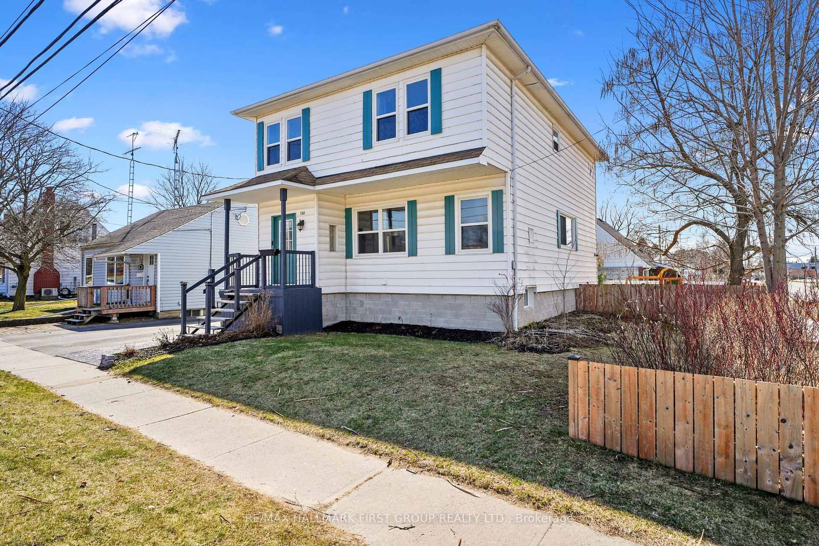 Detached House for sale at 150 Victoria Street, Port Hope, Port Hope, L1A 3M9 - MLS: X12070366