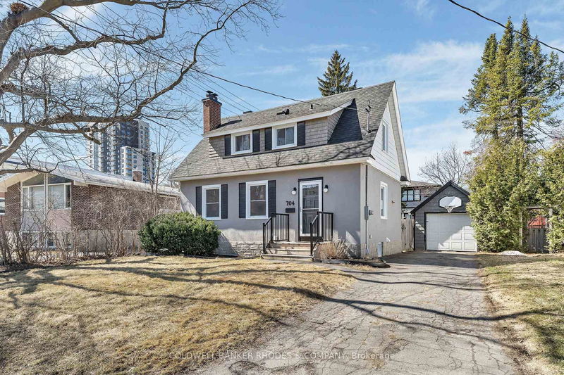 home for sale on 704 Roosevelt Avenue