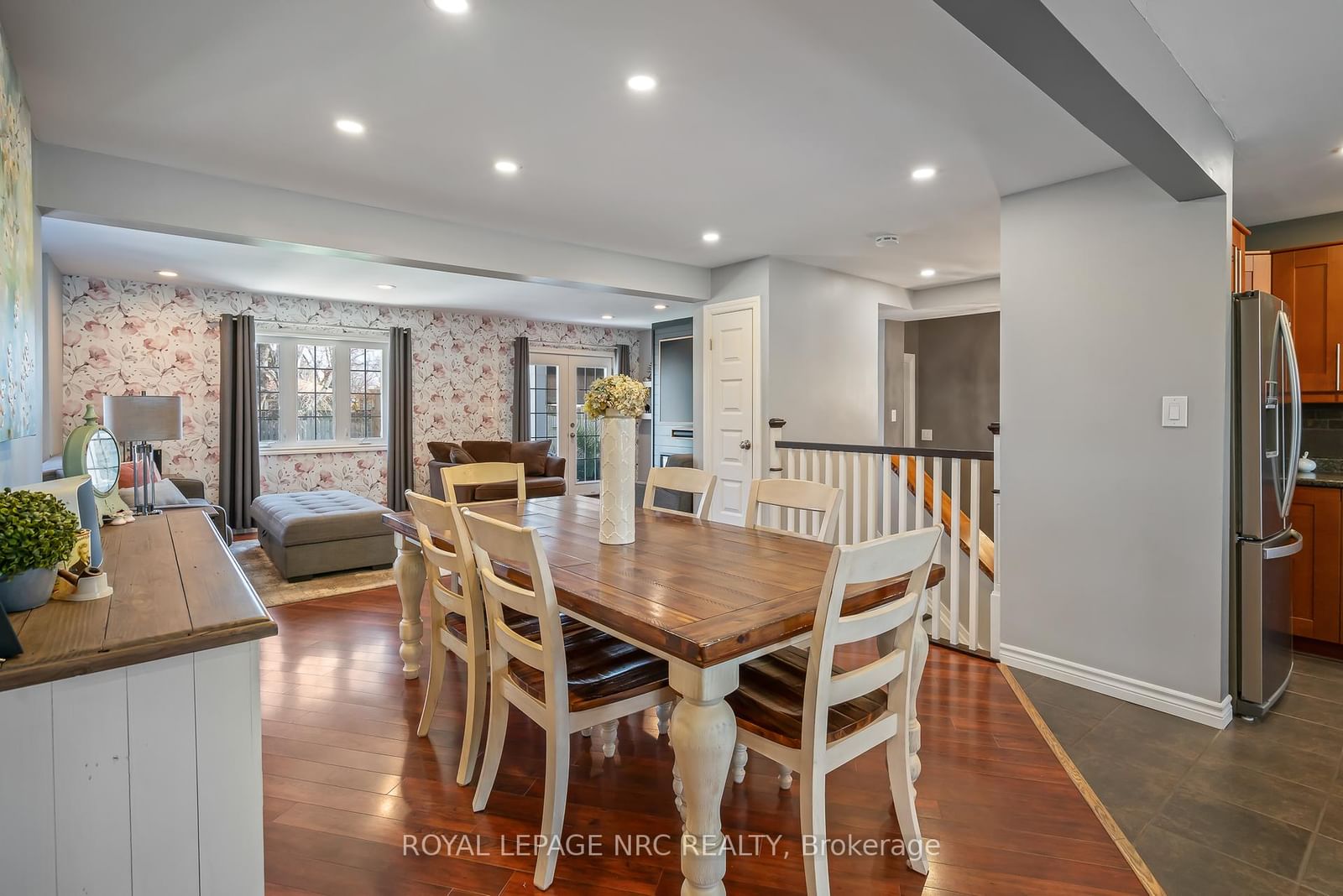 Listing Image 7