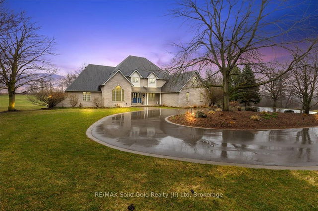 2 Hickory Hollow
