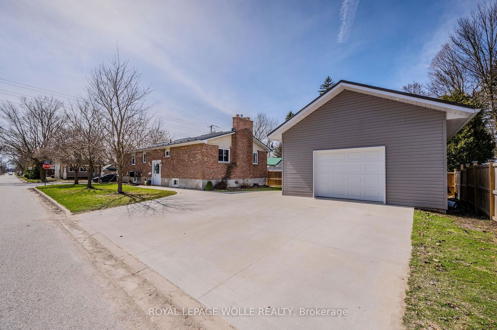 Detached House for sale at 339 Elma Street, North Perth, Listowel, N4W 2E4 - MLS: X12070699