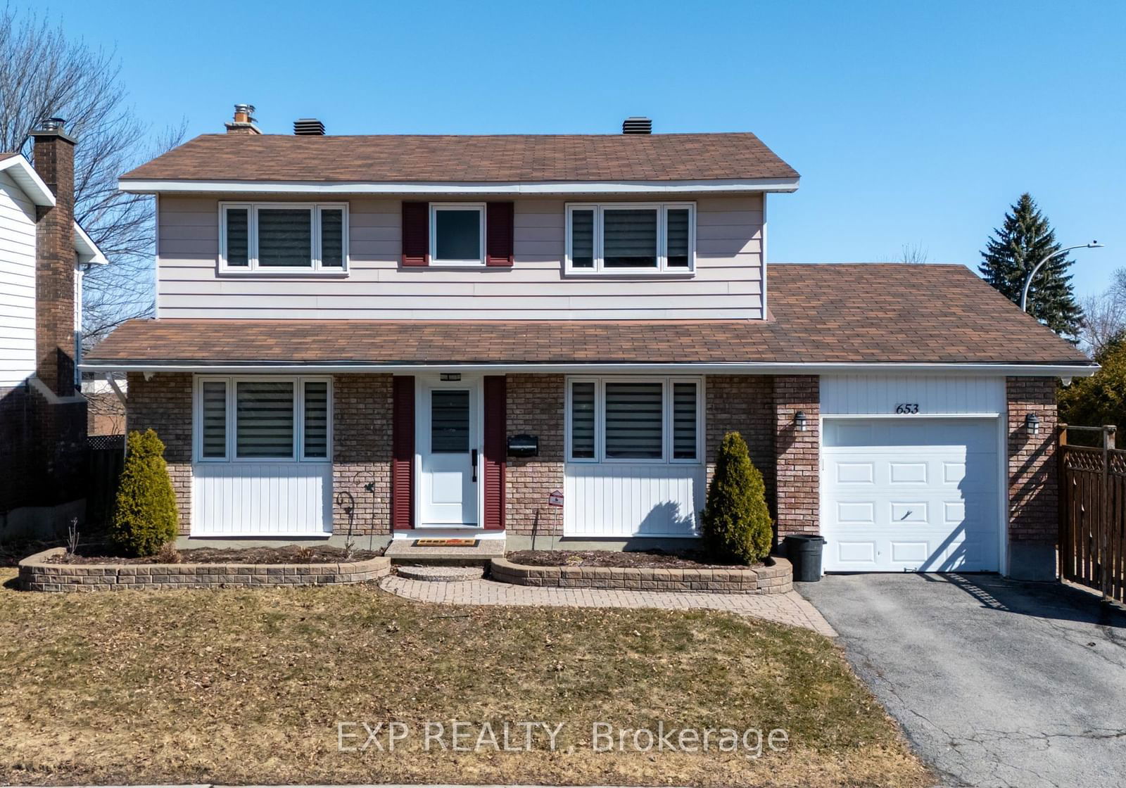 Detached House sold at 653 La Vérendrye Drive, Ottawa, Beacon Hill North, K1J 7C2 - MLS: X12070893