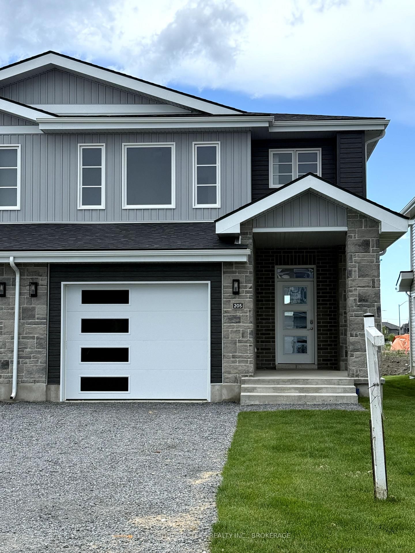 Semi-Detached House for sale at 205 Superior Drive, Loyalist, Amherstview, K7N 0E9 - MLS: X12071076