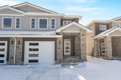 205 Superior Dr, Loyalist - Amherstview
