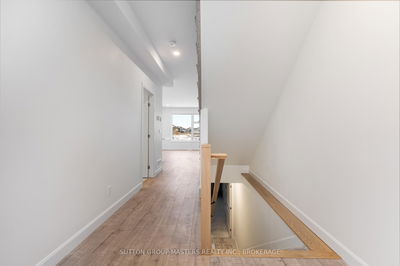 205 Superior Dr, Loyalist - Amherstview image-0-2