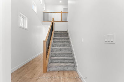 208 Superior Dr, Loyalist - Amherstview image-0-3