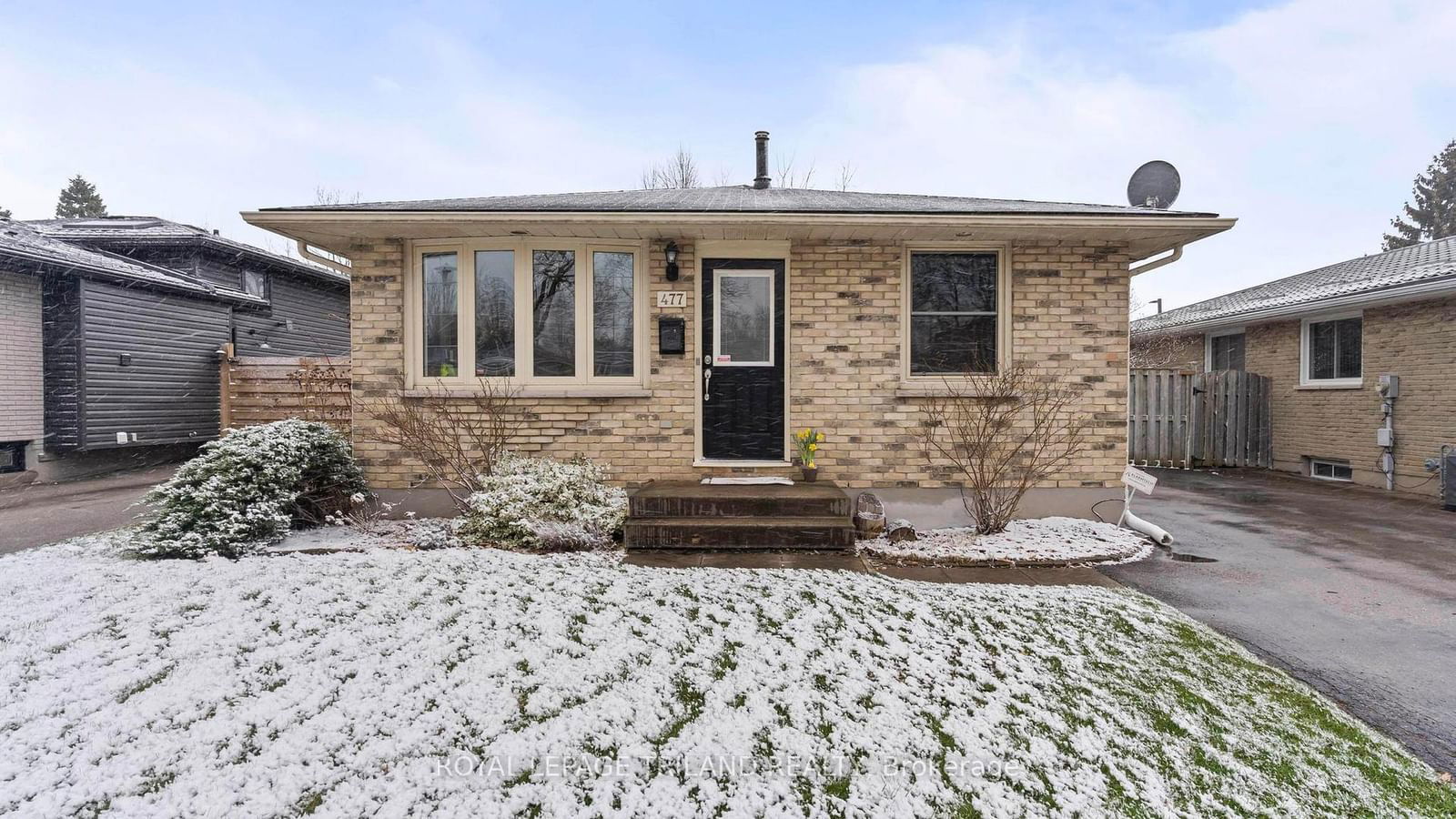 Detached House sold at 477 Ferndale Avenue, London, South Q, N6C 4Y1 - MLS: X12071220