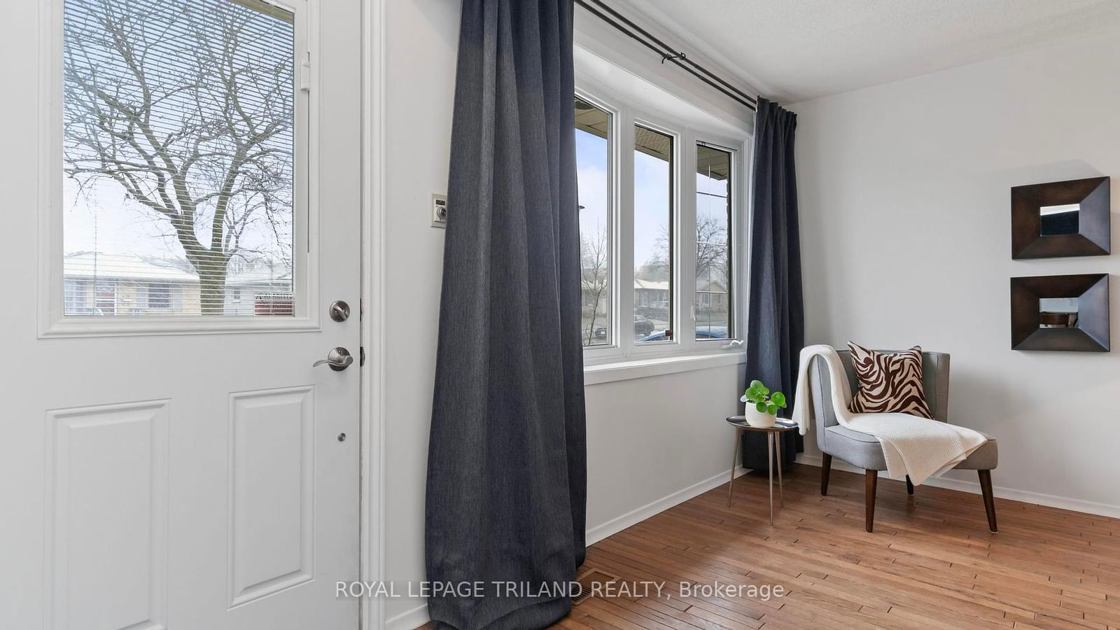 Detached House sold at 477 Ferndale Avenue, London, South Q, N6C 4Y1 - MLS: X12071220
