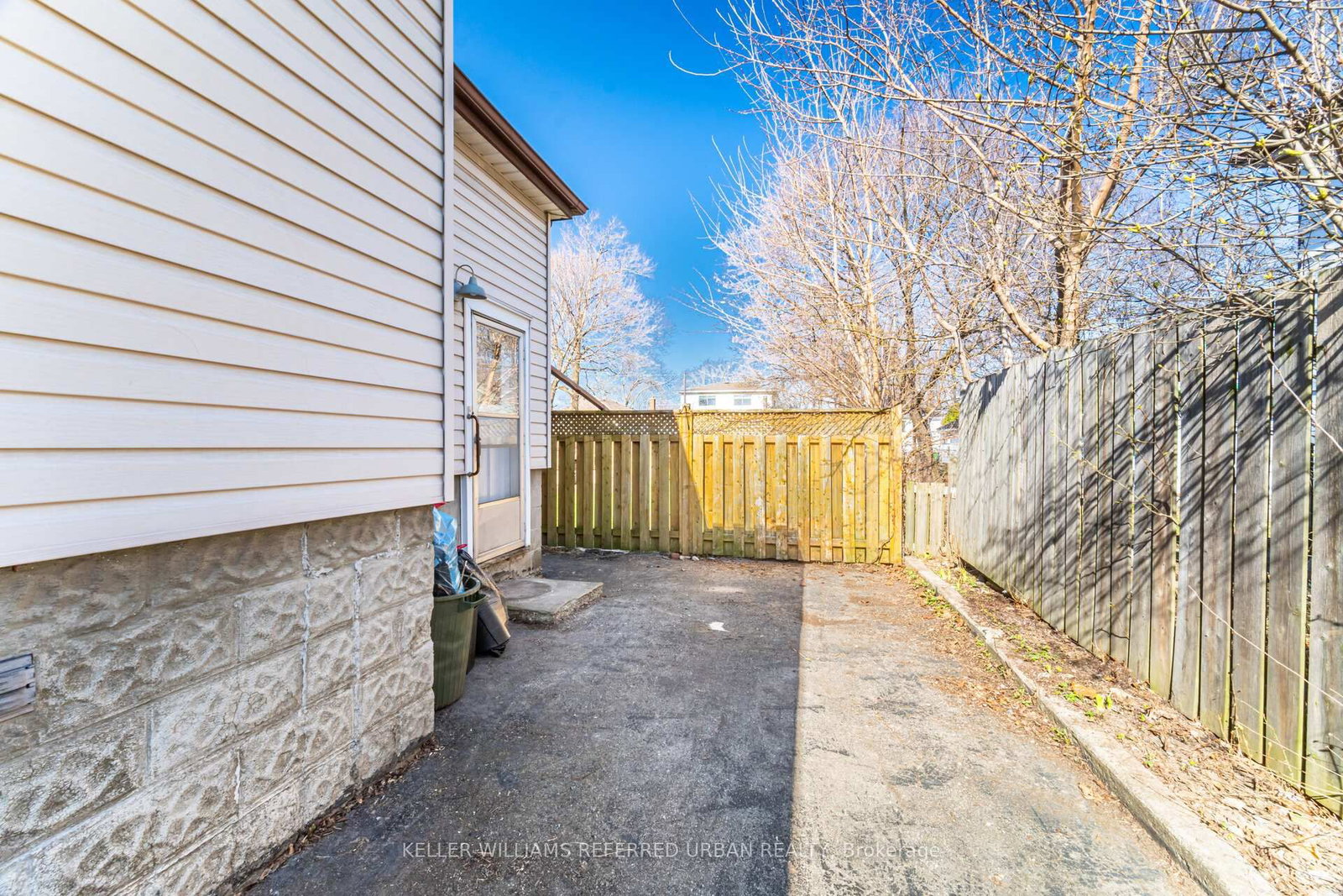 Listing Image 25