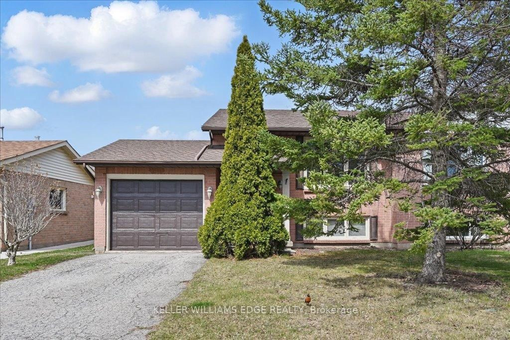 Semi-Detached House sold at 4927 Hickory Lane, Lincoln, Beamsville, L3J 0C3 - MLS: X12071587