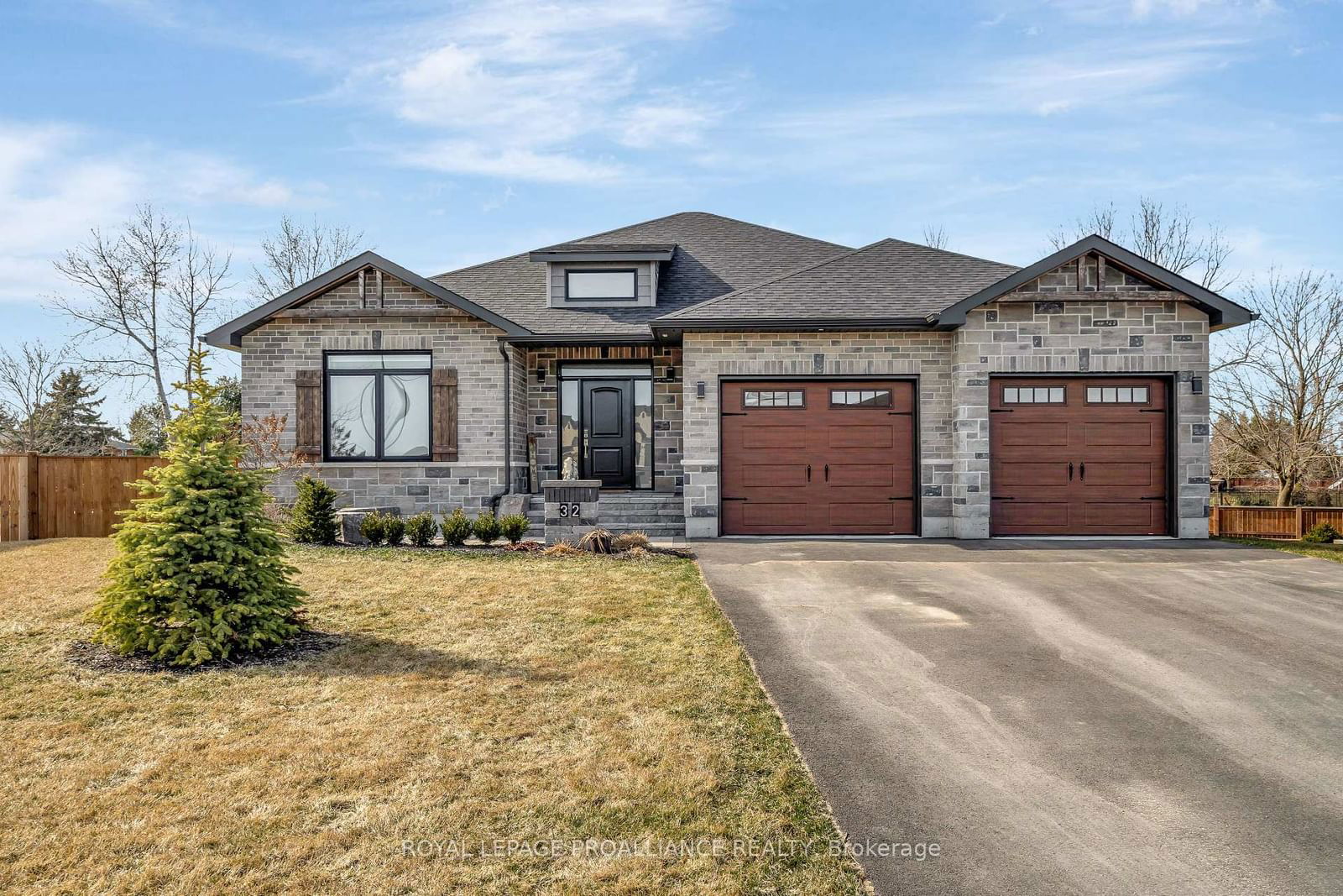 Detached House sold at 32 Lehtinen Crescent, Belleville, Belleville Ward, K8P 4G5 - MLS: X12071663