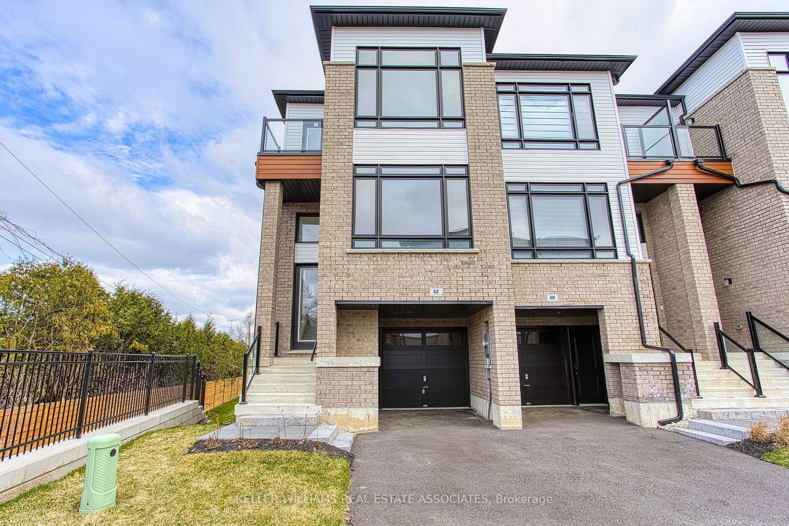 Townhouse sold at 62 Sidney Rose Common, St. Catharines, Glendale/Glenridge, L2T 0B3 - MLS: X12071798