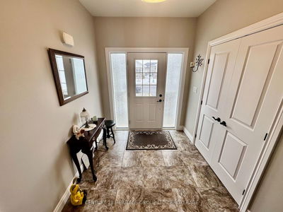 202 Sorbie Cres, Loyalist - Amherstview image-0-1