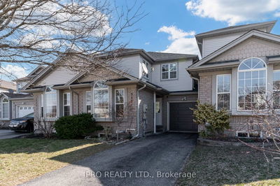 552 Dansbury Dr, Waterloo -  image-0-1