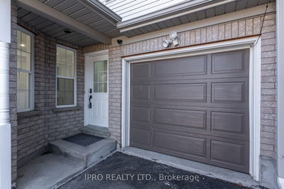 552 Dansbury Dr, Waterloo -  image-0-3