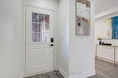 552 Dansbury Dr, Waterloo -  image-0-4