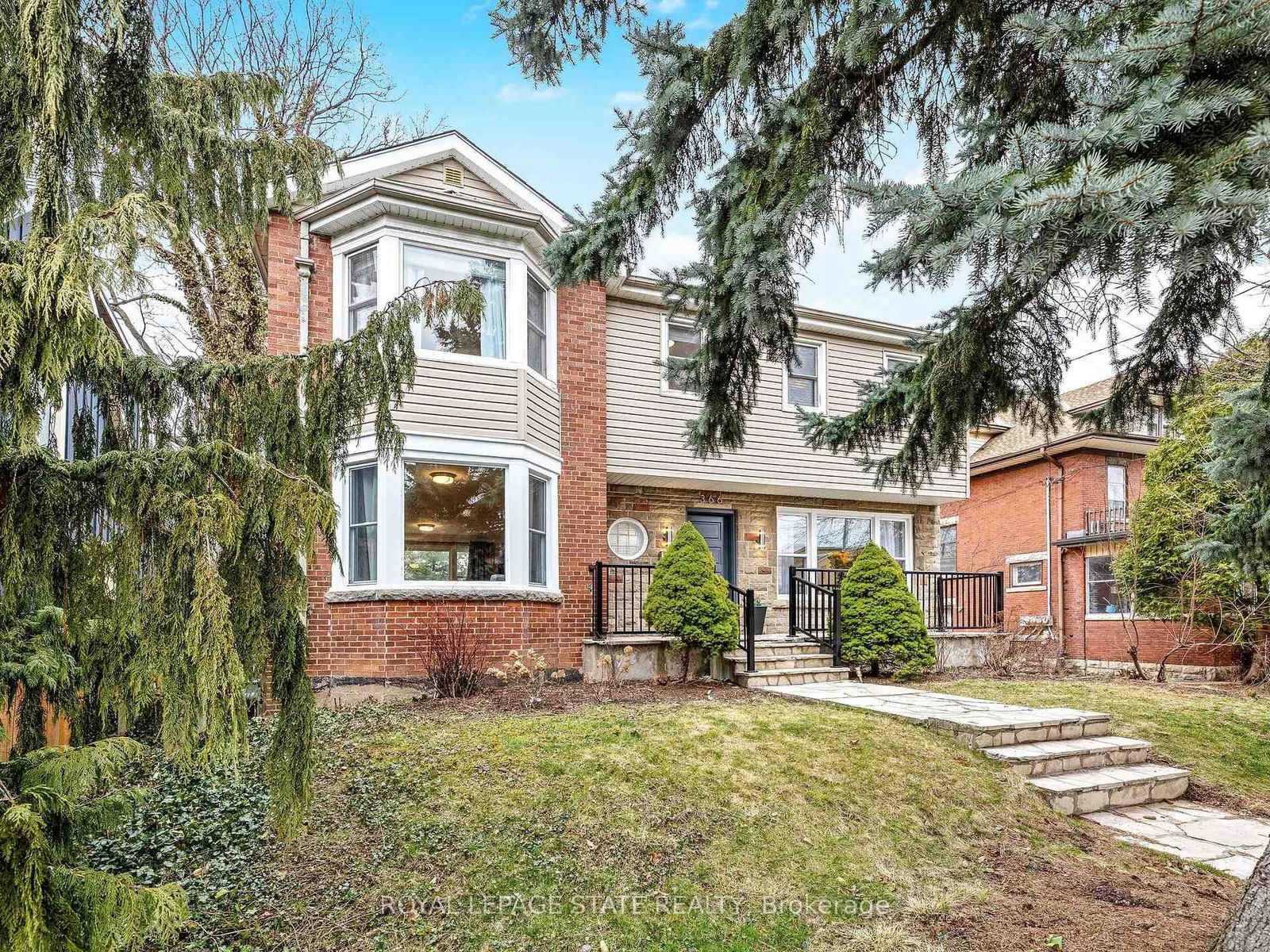 Detached House sold at 366 Aberdeen Avenue, Hamilton, Kirkendall, L8P 2R5 - MLS: X12072153