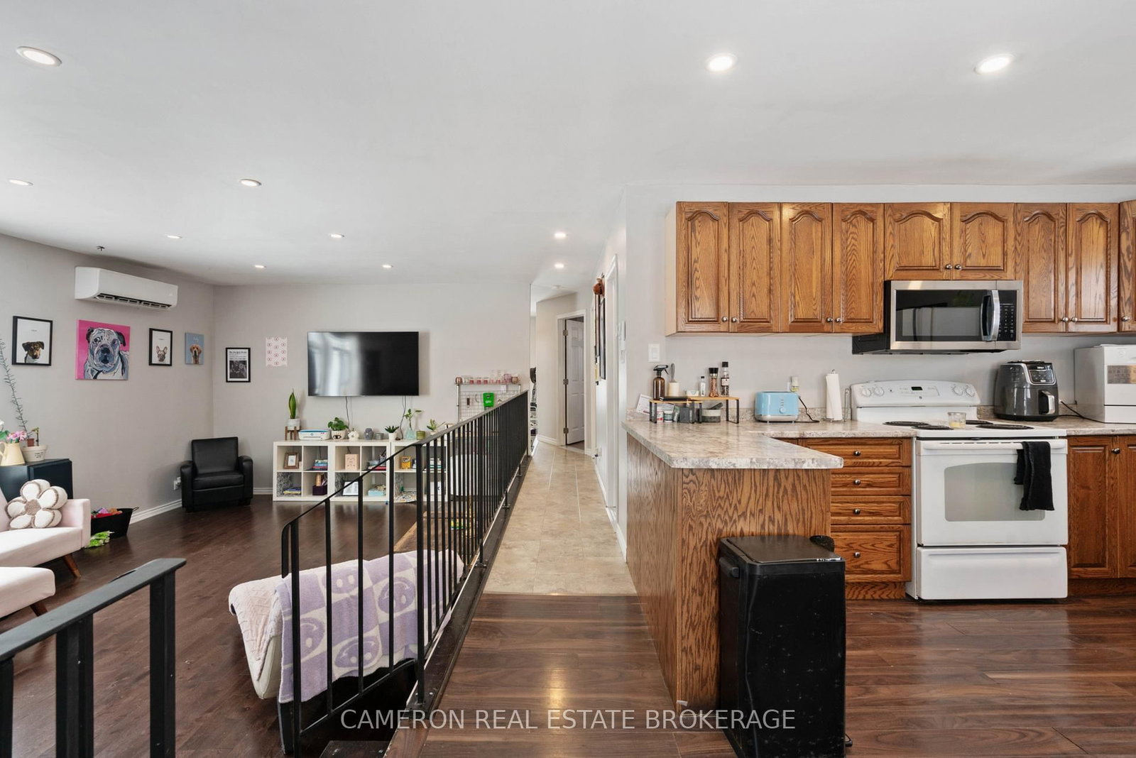 Listing Image 7