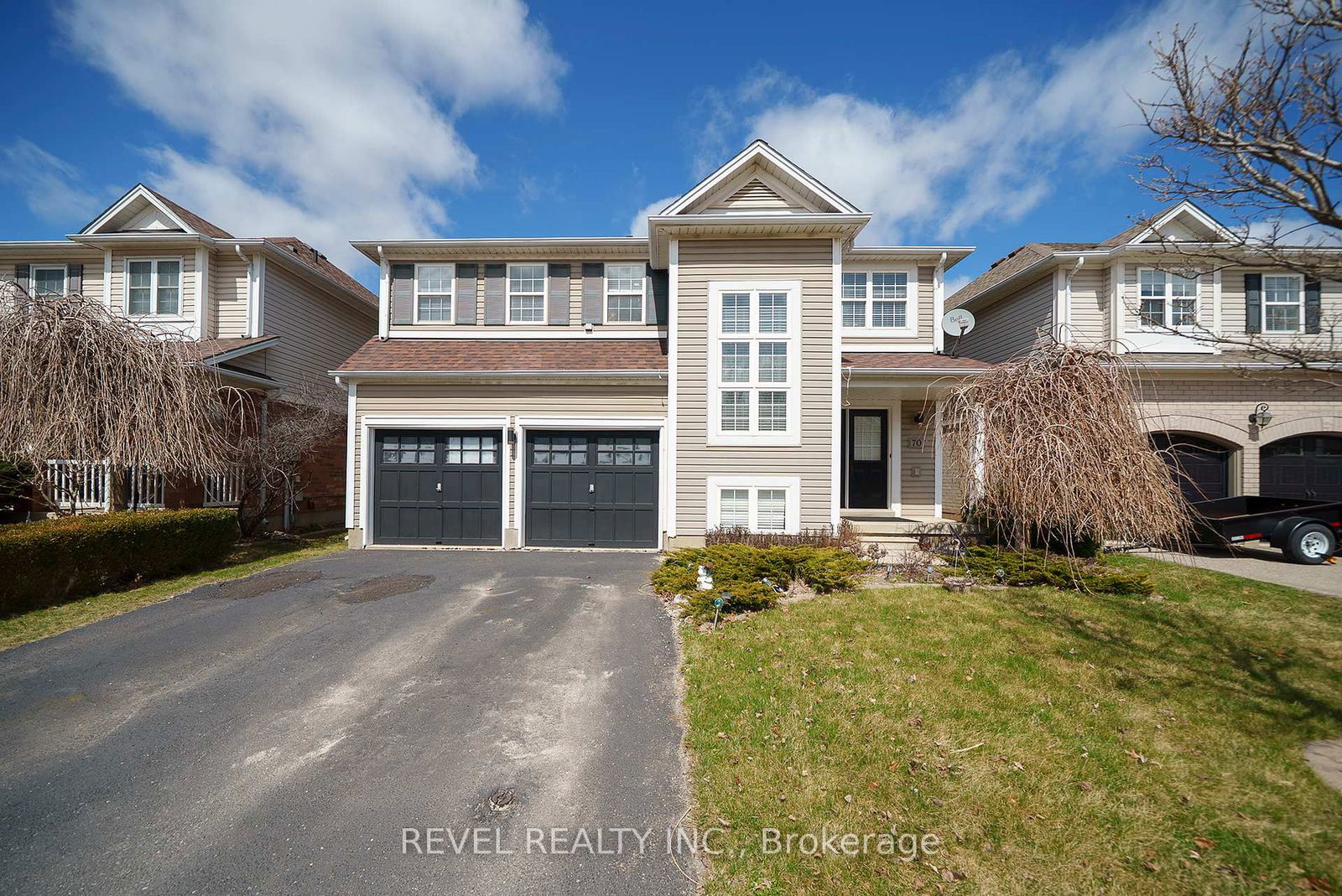 Detached House for sale at 70 Blackburn Drive, Brantford, N3T 6R9 - MLS: X12072298