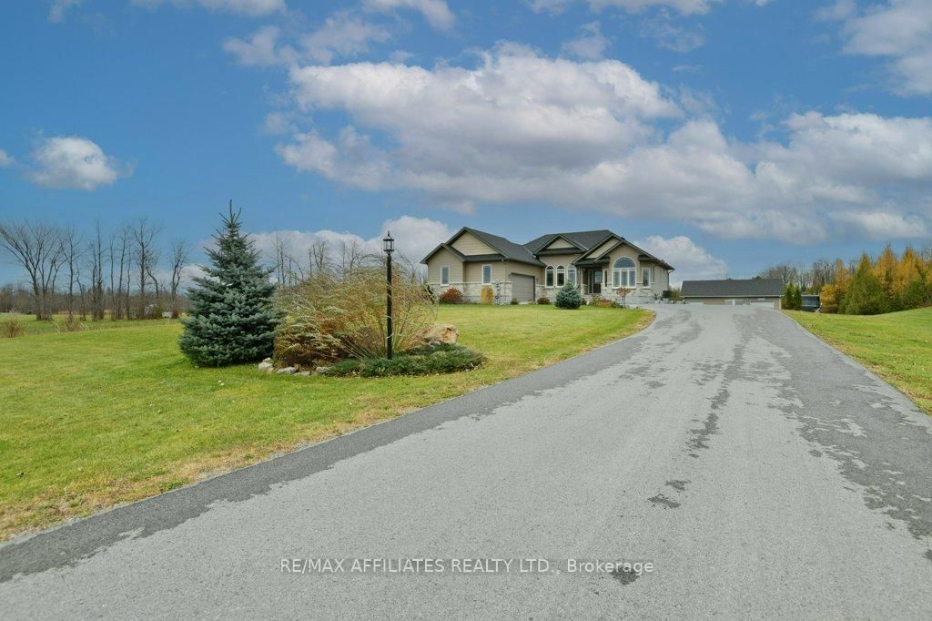 Detached House sold at 275 COUNTRY LANE Drive, Carleton Place, Beckwith Twp, K7C 3P2 - MLS: X12072992