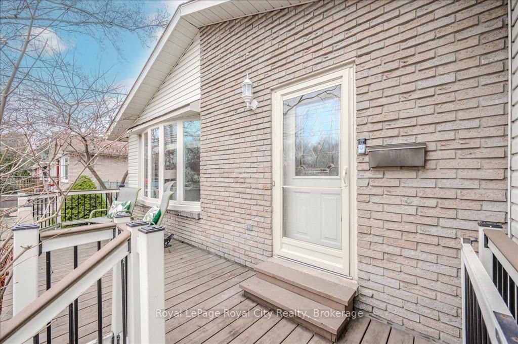 Detached House sold at 144 Country Club Drive, Guelph, Victoria North, N1E 3K9 - MLS: X12073660