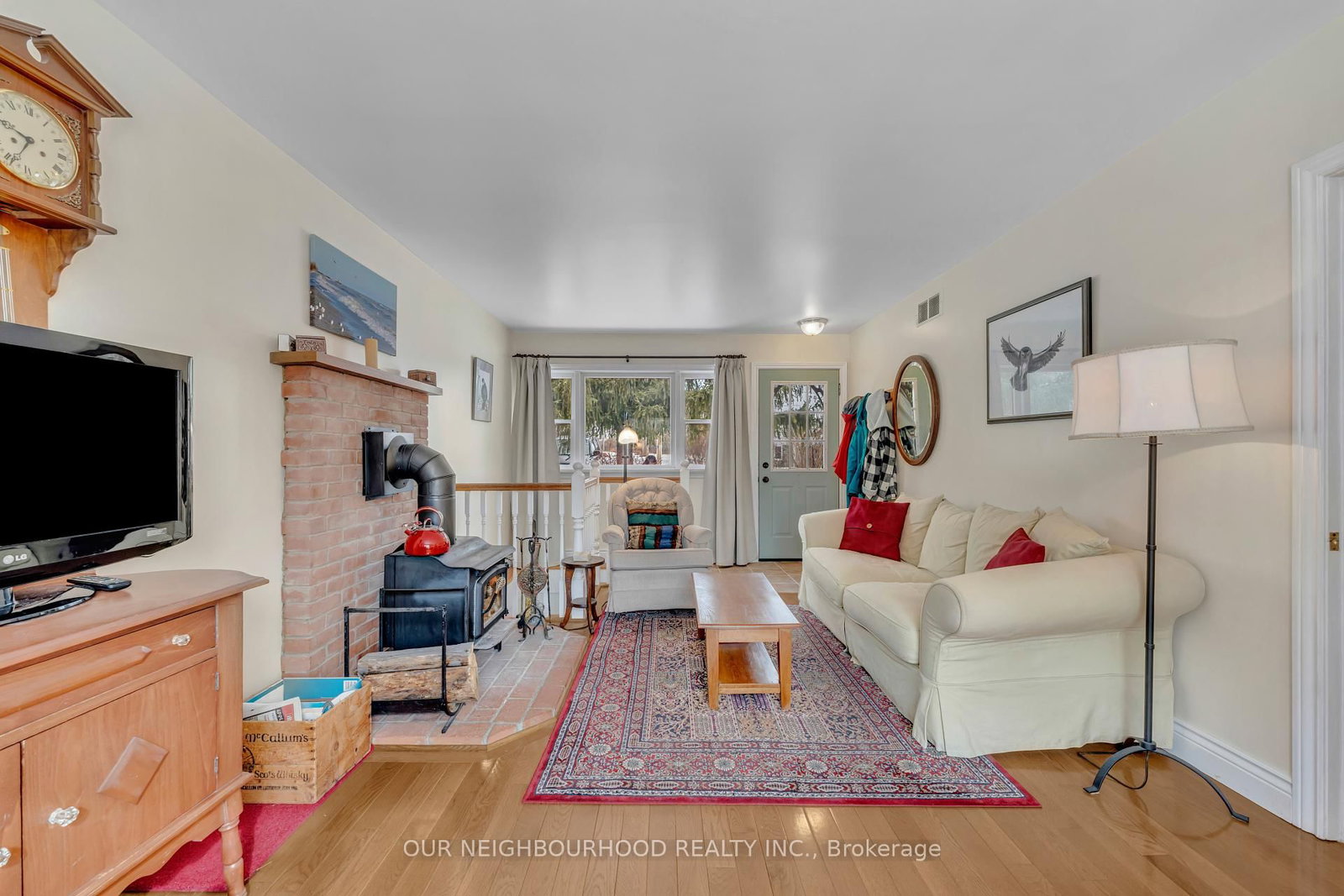 Listing Image 7